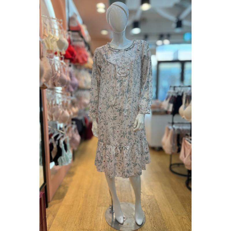 [坡州店] シルケット綿クリームフラワー女性ワンピースホームウェアGW8832A