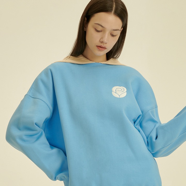 [rocci rocci] Essential Rose Sweatshirt [BLUE]