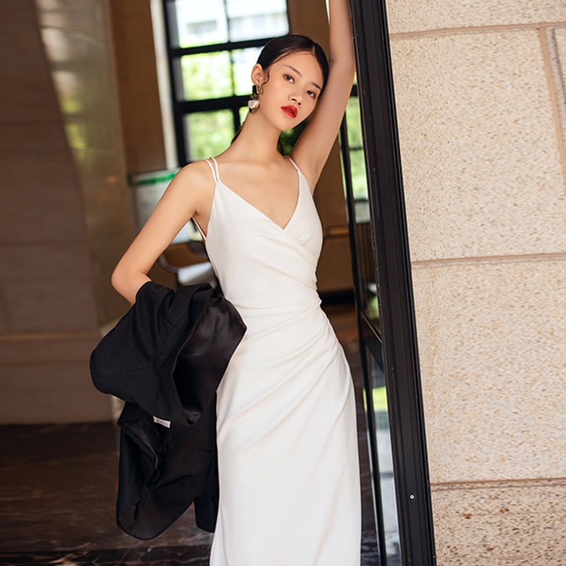 ウェディングドレス レディース 二次会 花嫁ドレス 結婚式 パーティードレス マーメイドライン レトロ オフショルダー Vネックサテン　ライドウェディング(M-0050)