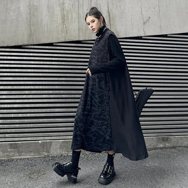 NEW 2026! 1～3日出荷 vネック ノースリーブワンピース 個性的なデザイン おしゃれ レディース 袖なしワンピース 皺ドッキング