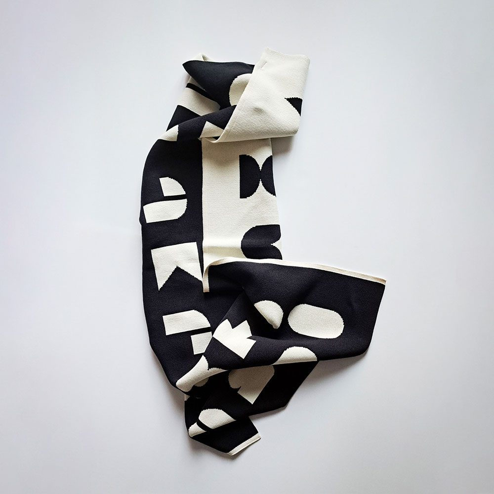 エノクダンス RTTブランケット アルファベットエボニー L 5,323円