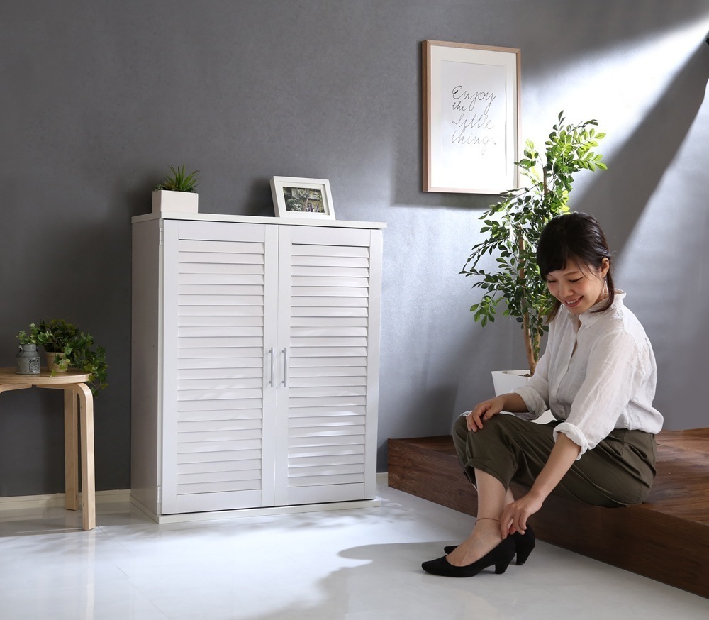 シューズラック 下駄箱 靴箱 おしゃれ 玄関収納 ナチュラルモダン キャビネット 通気性 ルーバー扉 木製 薄型 幅75cm