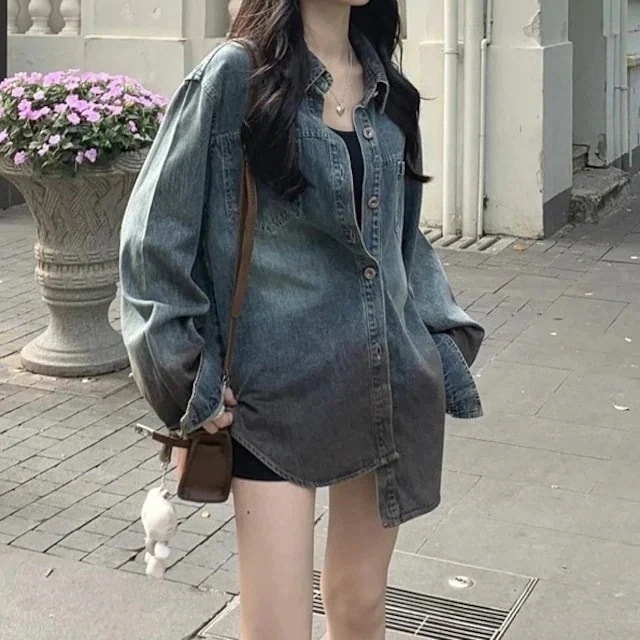 【裕福になる】24トップス シャツ デニム生地 グラデーション ボタン 襟 グレー 長袖 ゆったり 丈長め かわいい おしゃれ 韓国ファッション レディース お出かけ