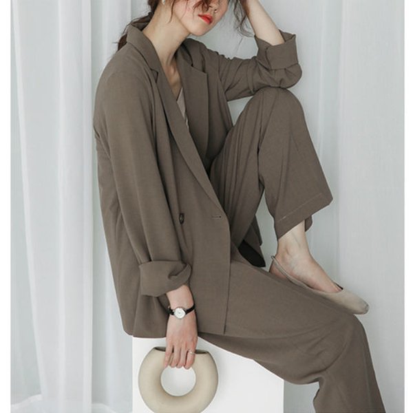 ビックシルエットゆったりメンズライクなナチュラルスーツ