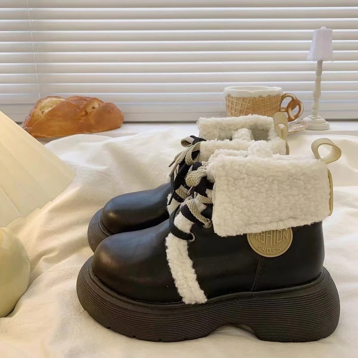 フラットシューズ雪地靴女23新型毛羽厚い底とベルベット厚い防水保温毛皮一体パン綿靴