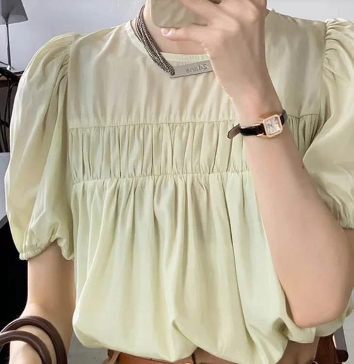 レディース トップス シャツ ミドル丈 半袖 パフスリーブ ラウンドネック ストレート シフォン シャーリング かわいい 大人可愛い きれいめ シンプル おしゃれ メンズライク ガーリー カジュアル