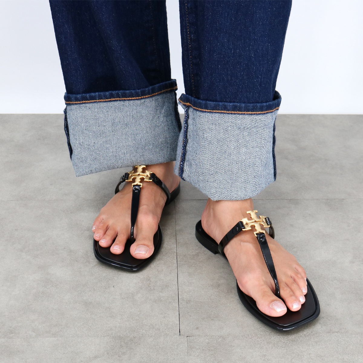 エナメルトングサンダル フラットサンダル ロゴ ペタンコ ROXANNE JELLY 137704-013 PERFECT BLACK/GOLD