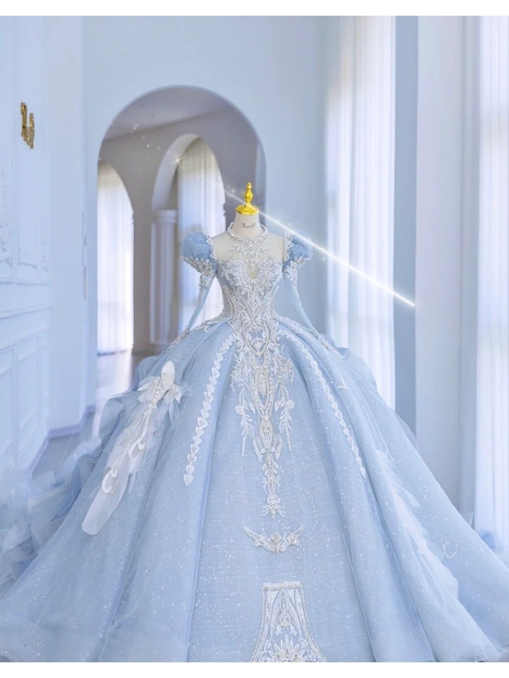 ブルーウェディングドレス2024花嫁重工業豪華なビッグトレーリングパフスリーブメインヤーン冬
