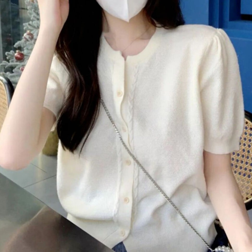 オーバーサイズ ケーブル編みライン入り フロントボタン 羽織りもの トップス セーター カーディガン ミディアム丈 袖あり 半袖 パフスリーブ 襟なし クルーネック ニット 前開き 伸縮性 かわいい