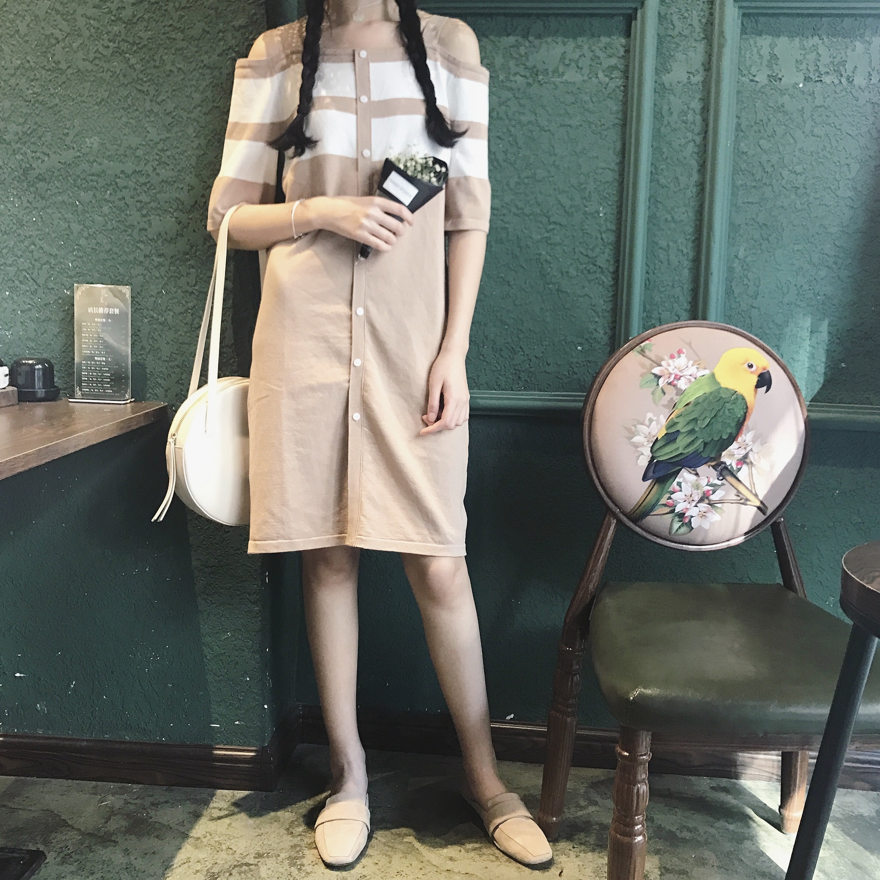 1651.オープンショルダーボーダーワンピース（ブラウン）2019 春夏 sale カジュアル 通学 shopping 普段使い 女子会 カフェ ランチ 100,000円