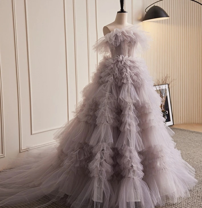 New type追加！ウェディングドレス お姫様 花嫁ドレス カラードレス 結婚式 前撮り 誕生日 演奏会 きれいめ オフショルダー ロング丈 高級感 多重チュール フォトウェディング撮影 ピアノ 発