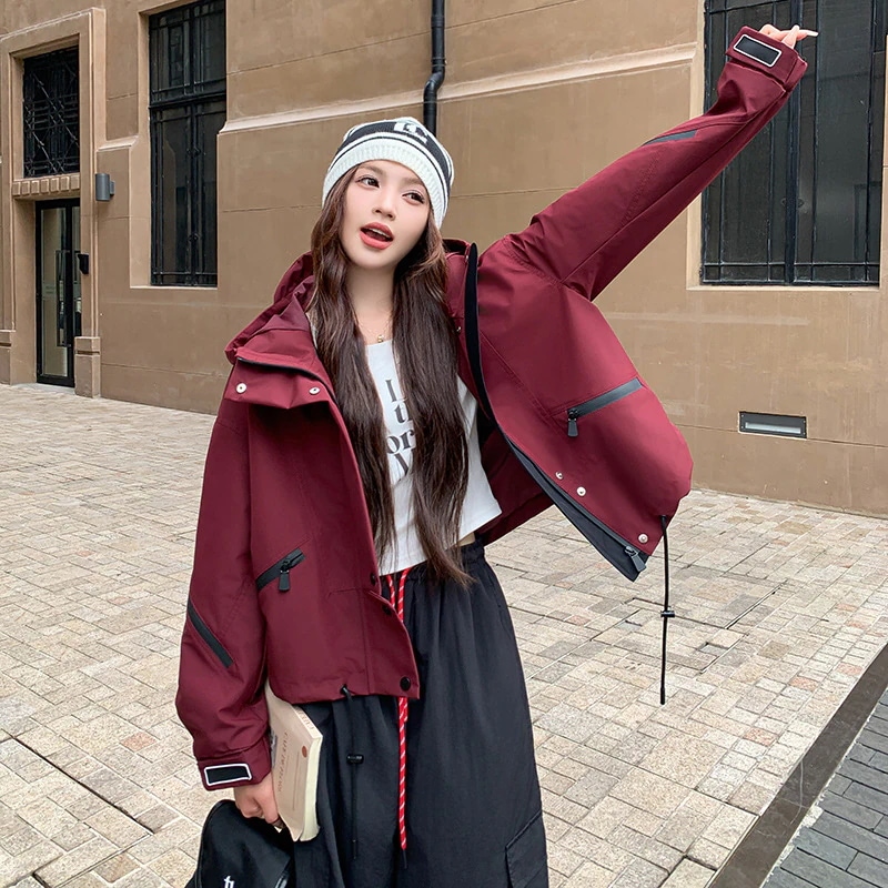 韓国カジュアルエイジングショートセクションフード付きラッシュジャケットジャケット女性2024秋の新しいシニアの感覚小さなサイズのトップス