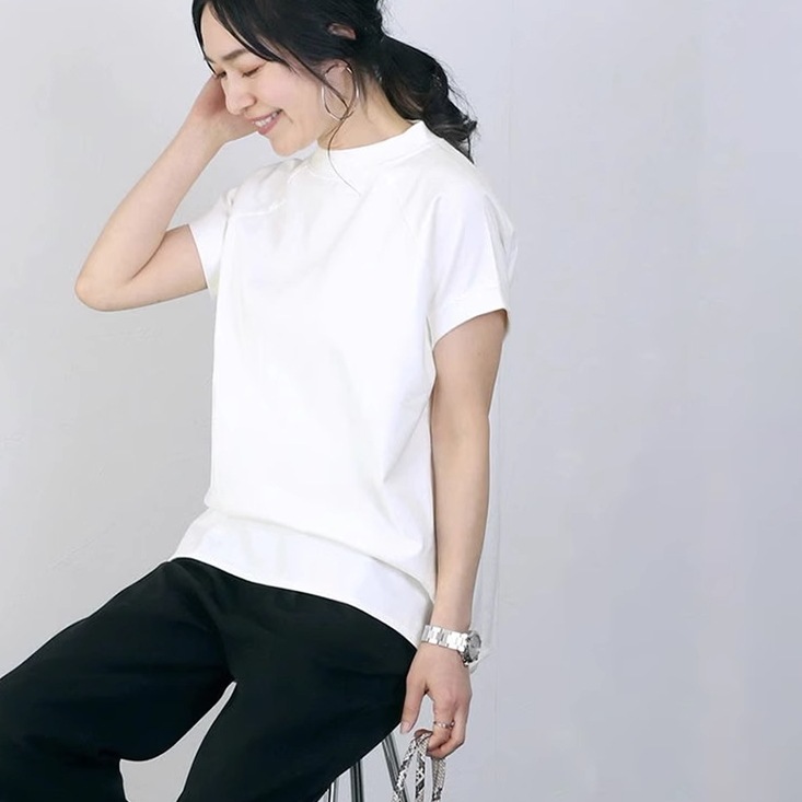 トップス Tシャツ 白トップス ミディアム丈 袖あり 半袖 襟なし スタンドカラー スリット サイドスリット 綿 薄手 かわいい 大人可愛い シンプル カジュアル 大人 おしゃれ 大人女子 無地 夏