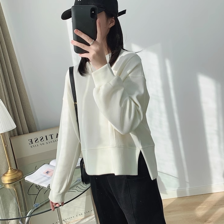 トップス ニットソー セーター プルオーバー ショート丈 袖あり 長袖 ラウンドネック 襟なし サイドスリット ニット ステッチ かわいい 大人可愛い シンプル カジュアル 大人 上品 おしゃれ