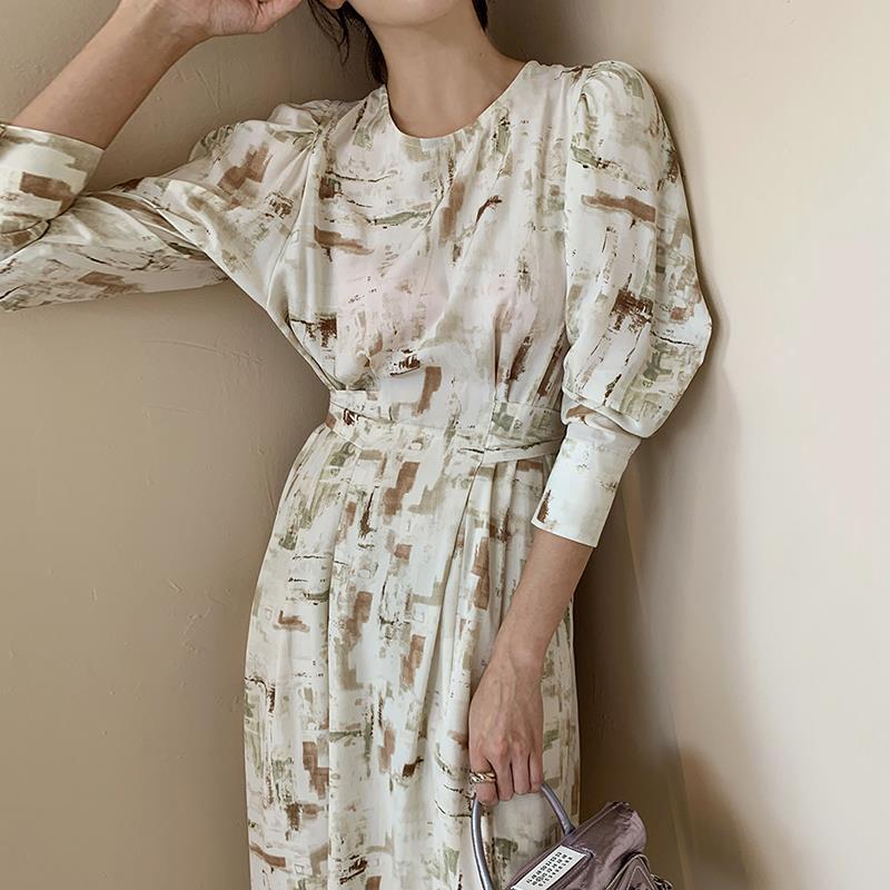 ワンピース ロングワンピース 長袖 パフスリーブ ロング丈 ラウンドネック ウエストベルト かわいい 大人可愛い きれいめ シンプル 上品 おしゃれ 大人女子 こなれ感 きちんと 個性的 主役級