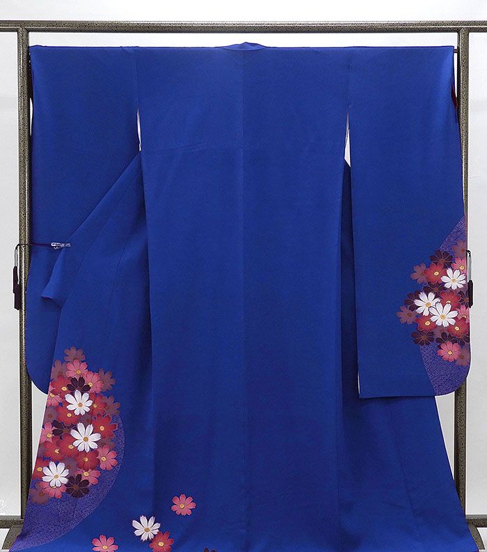 振袖 正絹 吉祥花模様 身丈168.5cm 裄丈69.5cm 振袖 中古 着物 成人式 結婚式 e4046