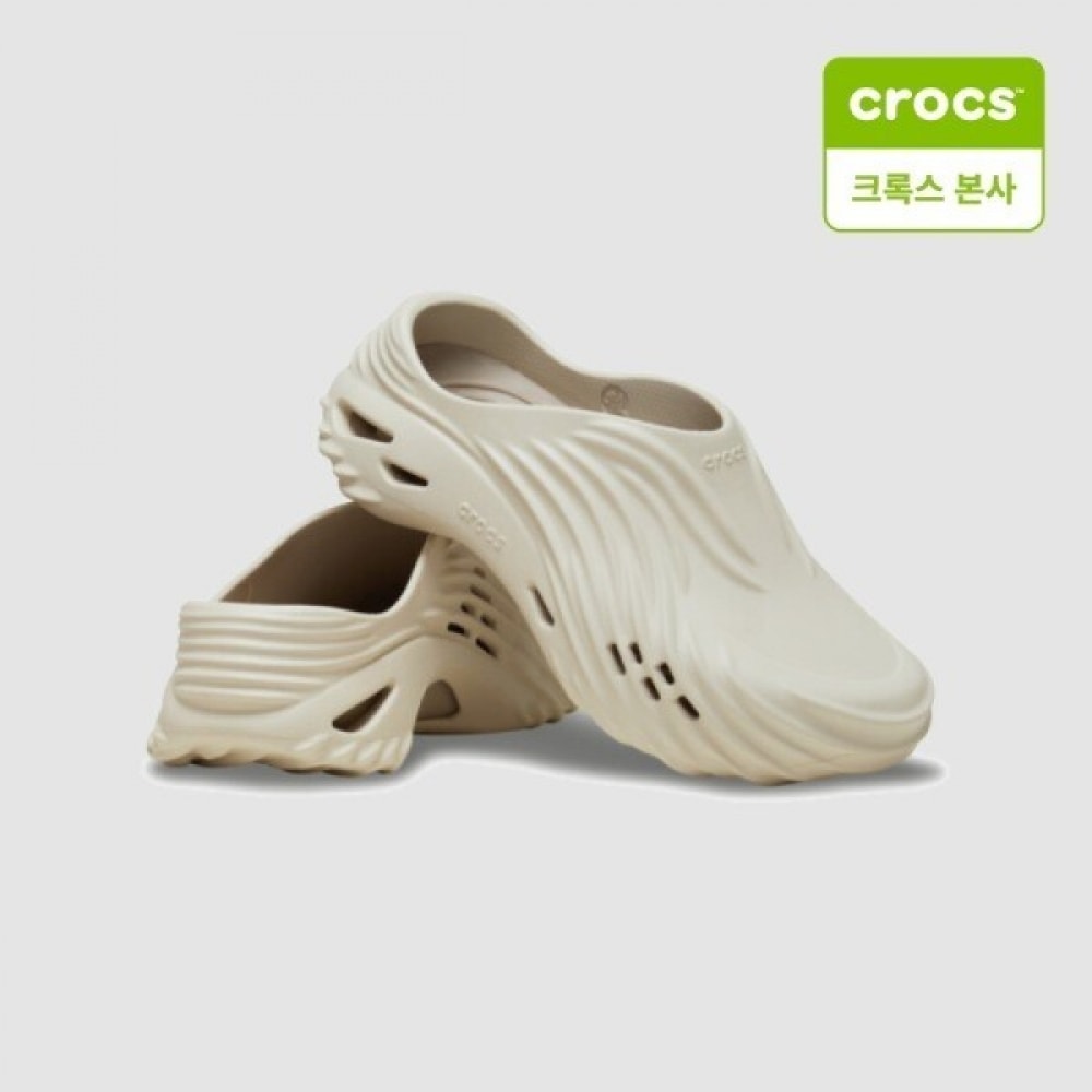 クロックスユニセックスエコウェーブアーモンドティント 210521-0LL