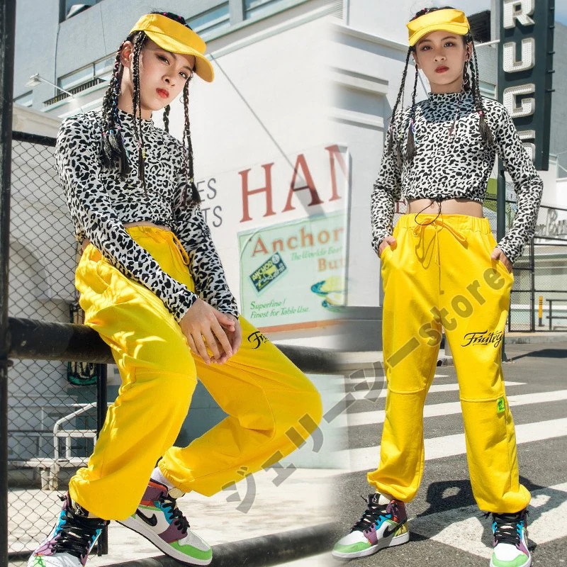 hot!!!ヒョウ柄 キッズ ダンス衣装 ヘソ出し パンツセット イエローパンツ タンクトップ 長袖トップス へダンス