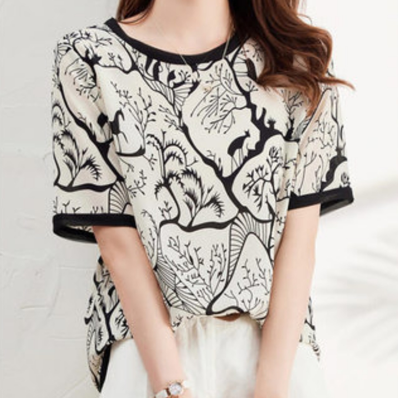 トップス シャツ レディース ステッチ 袖あり 半袖 襟なし セクシー かわいい 大人可愛い きれいめ 大人 おしゃれ お洒落 大人女子 こなれ感 上品 エレガント とろみ感 女性用 通勤 お出かけ 4,812円