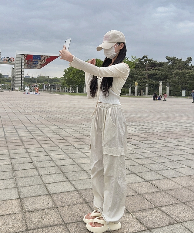 [160cmモデル着用] フォーにリンクルカーゴ ワイド ツーウェイ パンツ