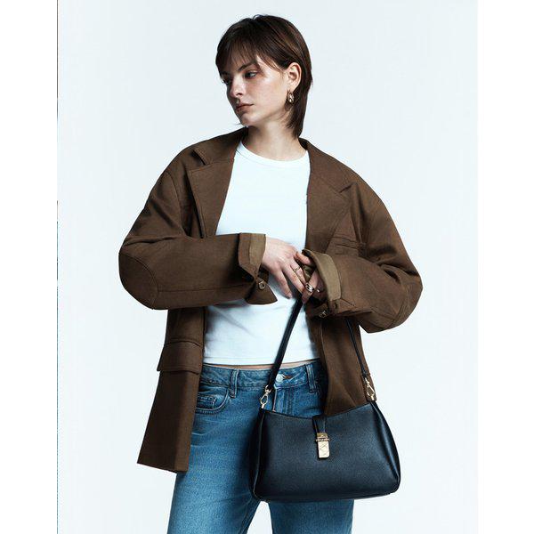 [26SS] [注文殺到][CLA] ブラック牛革チェック装飾ポイントショルダーバッグDCBA6E161BK