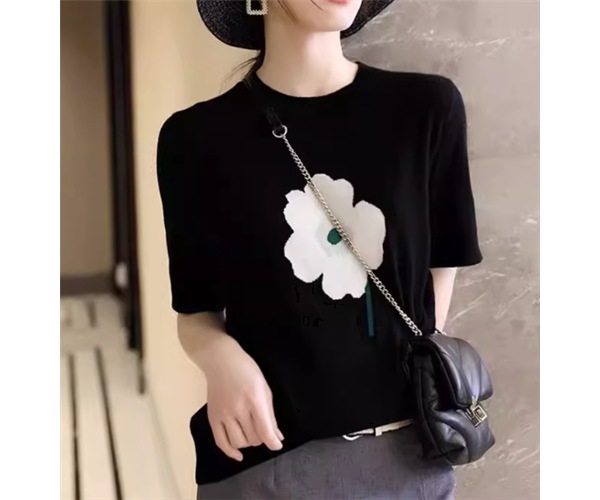 レディース トップス カットソー プルオーバー Tシャツ ミドル丈 半袖 ラウンドネック ストレート 薄手 かわいい 大人可愛い シンプル カジュアル おしゃれ ラフ ガーリー 存在感 キュート