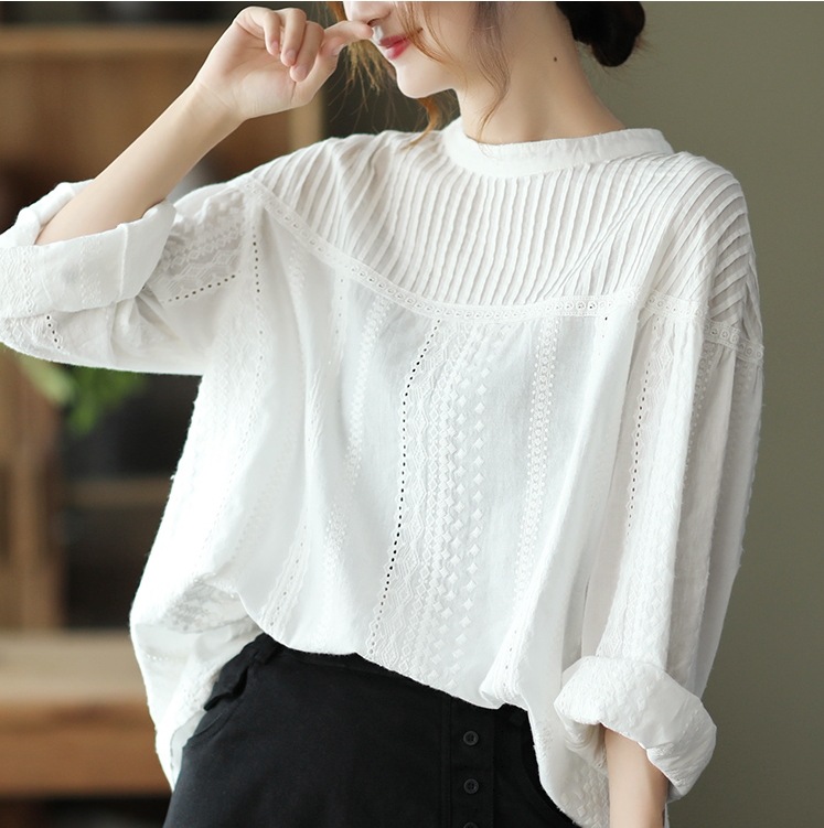 ガーリートップス ナチュラルコーデ 春秋レトロトップス トップス Tシャツ プルオーバー 白シャツ 白トップス 袖あり 長袖 Uネック ラウンドネック スリム ストレート Iライン スマート レース