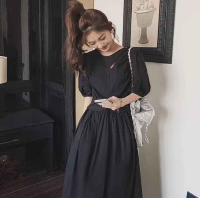 ワンピース フレアスカート ロング丈 半袖 かわいい 大人可愛い きれいめ シンプル カジュアル 大人 上品 おしゃれ お洒落 大人女子 こなれ感 個性的 主役級 存在感 美容師