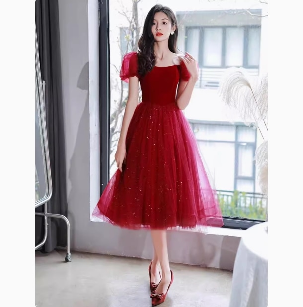 ドレス ワンピース レディース ウェディング パーティー 結婚式 二次会 披露宴 演奏会 発表会 ステージ 舞台 フォーマル ラウンジ クラブ ミニ 膝上 半袖 ラウンドネック 襟なし 8,225円