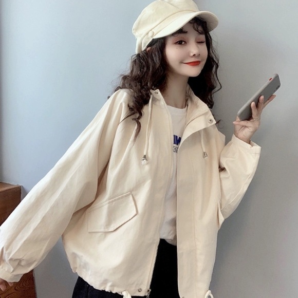アウター 上着 ジャンパー パーカー 袖付き 長袖 襟なし 前開き ファスナー ポケット フード付き 薄手 かわいい 大人可愛い きれいめ シンプル カジュアル 大人 上品 おしゃれ かっこいい
