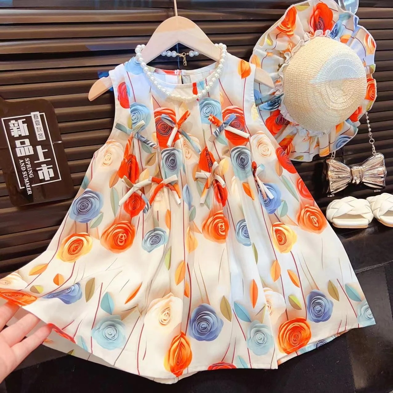 【1つ買うと10つ無料】女の子のバラの花の弓ドレス2025ベイビースイートプリンセスドレスノースリーブベストドレスギフトハット