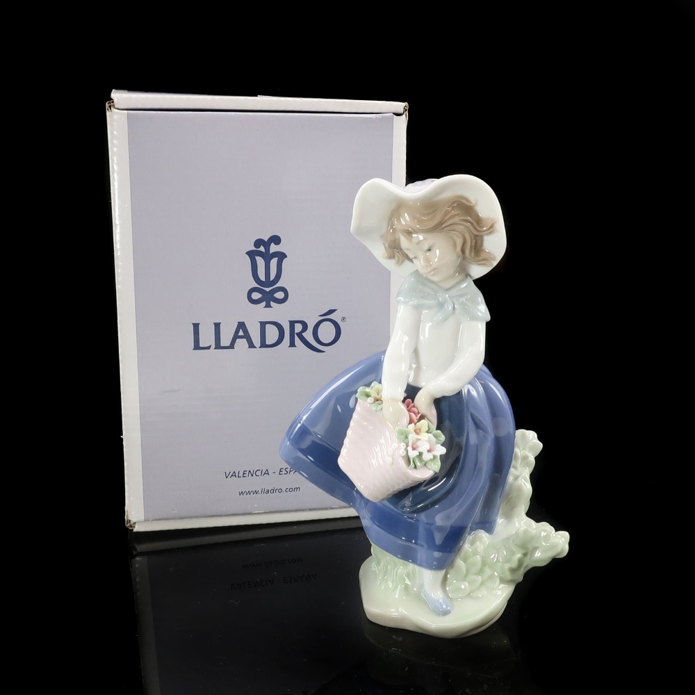 Lladro リヤドロ きれいな花ばかり 5222 置物 オブジェ ポーセリン _ 中古品 A-ランク