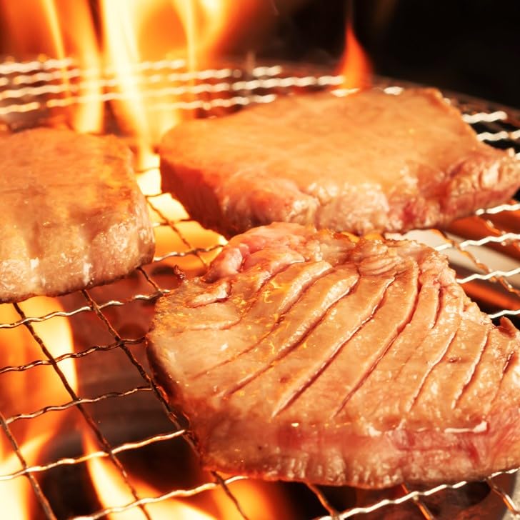 新鮮市場はせがわ 仔牛タン 厚切りスライス (500gパック / 20~25枚) 1枚ずつ取り出せる厚切り牛タン (切れ目入り/柔らかい) オランダ産 冷凍/焼肉 BBQ ギフト