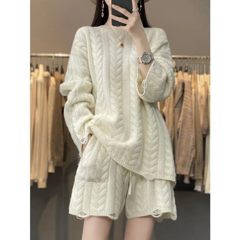 ハイエンドのカスタマイズ-ツイストスーツ女性の無地ラウンドネックプルオーバーショーツツーピースルーズ長袖ニット人気の文学的な気質