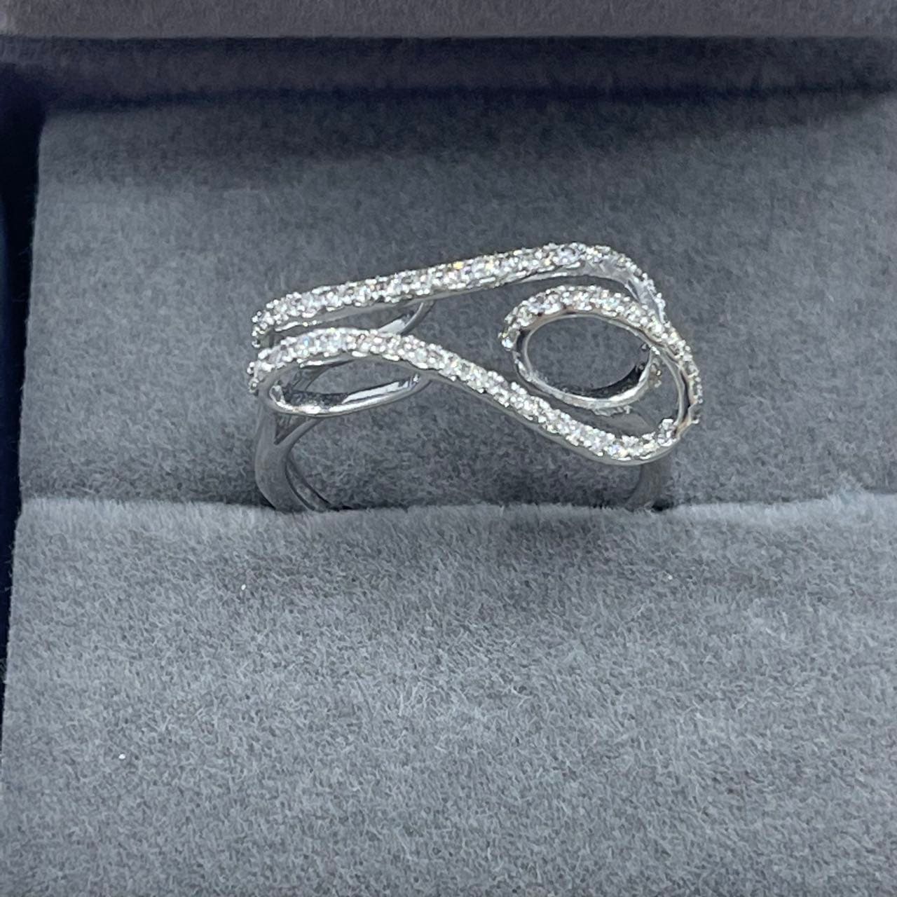 新品K18WG　天然ダイヤモンドリング　0.12ct　指輪　高級　レディース【R4552307060012】