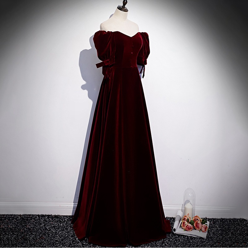 【2枚購入で 3oo円OFF】春のウェディングドレスレトロワンショルダーブルゴーニュドレスベルベットドレスドレス