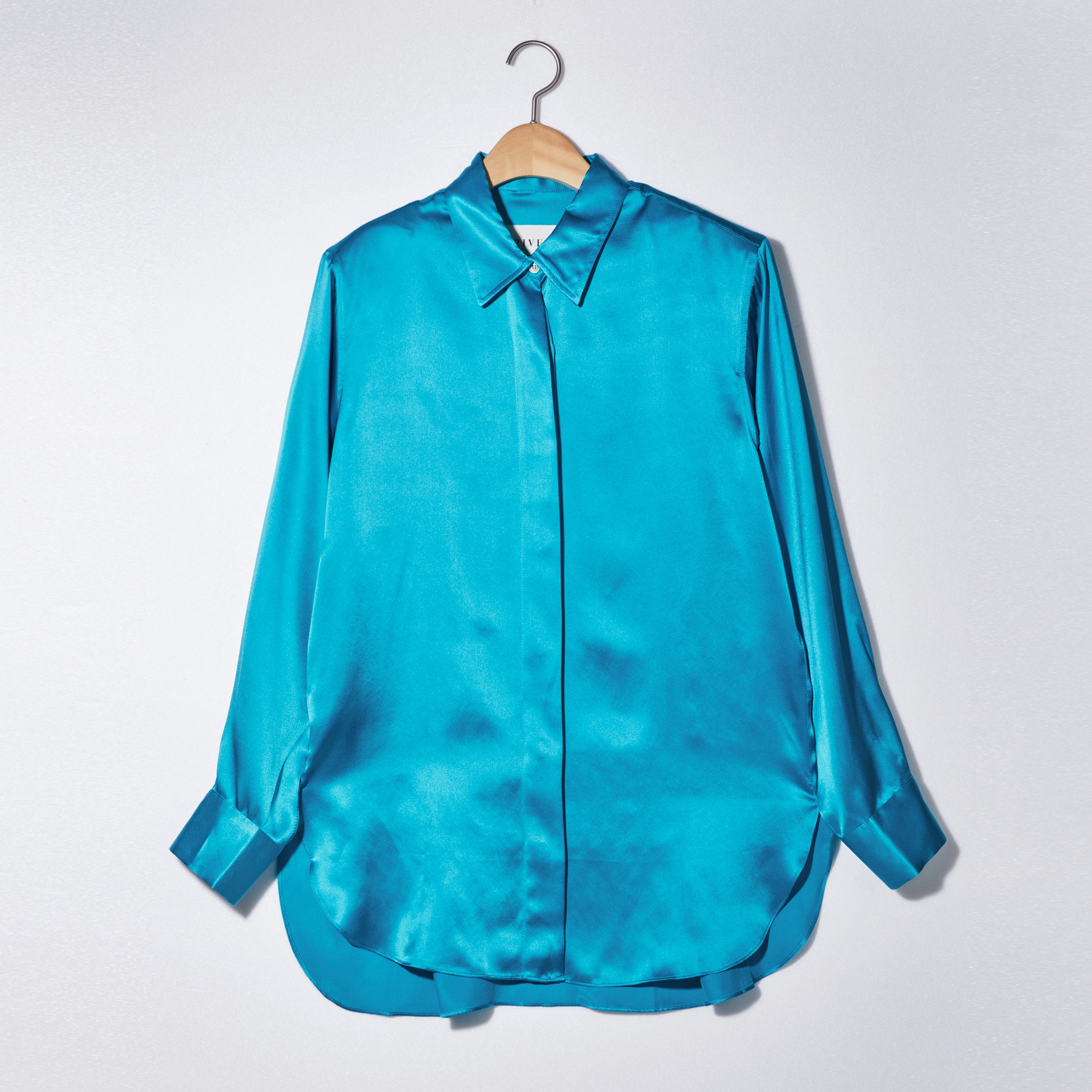 THE ISSUE SILK BOXY SHIRT