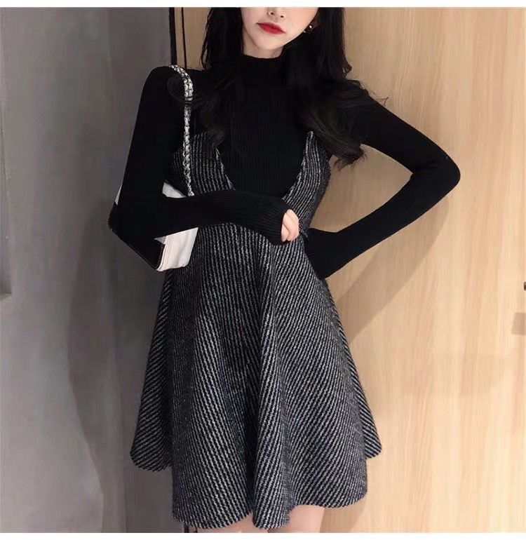 サスペンダードレス スカート ワンピース ショート ショート丈 ラウンドネック かわいい 可愛い きれいめ シンプル カジュアル 上品 おしゃれ お洒落 かっこいい 可愛い 女子 こなれ感