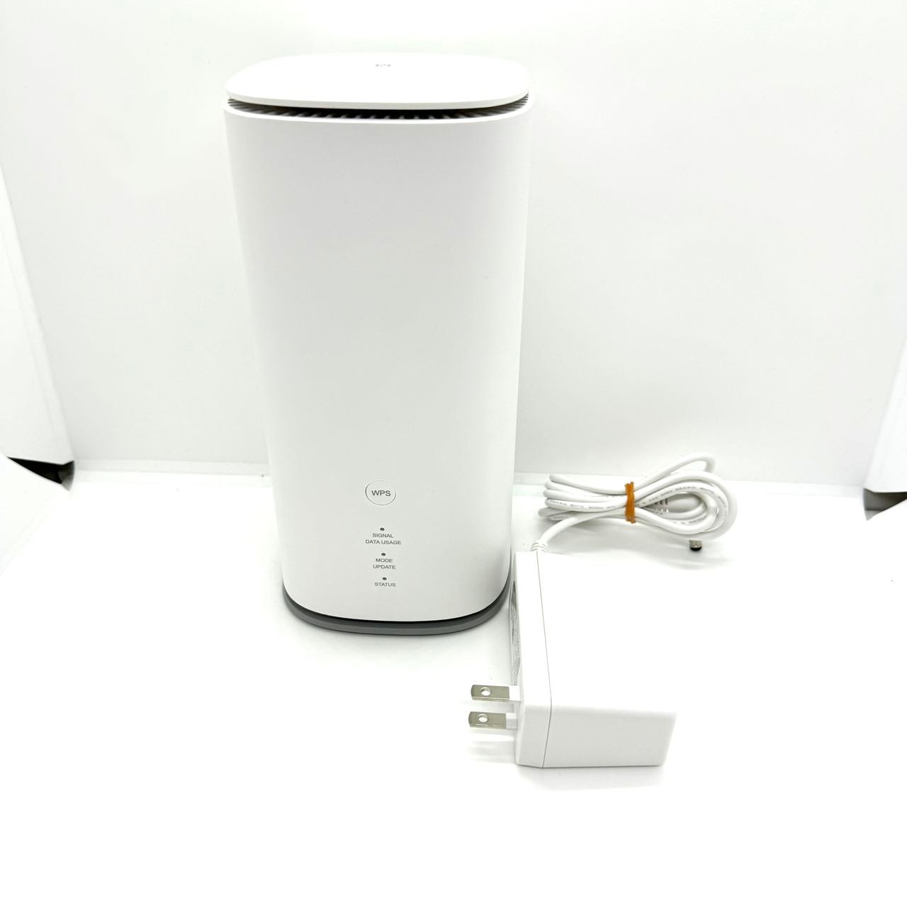 [中古品]Speed Wi-Fi HOM　E 5G L13 [ホワイト] ZTR02　ホー　ムルーター　無線　SIMフリー