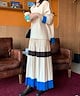 ベージュ