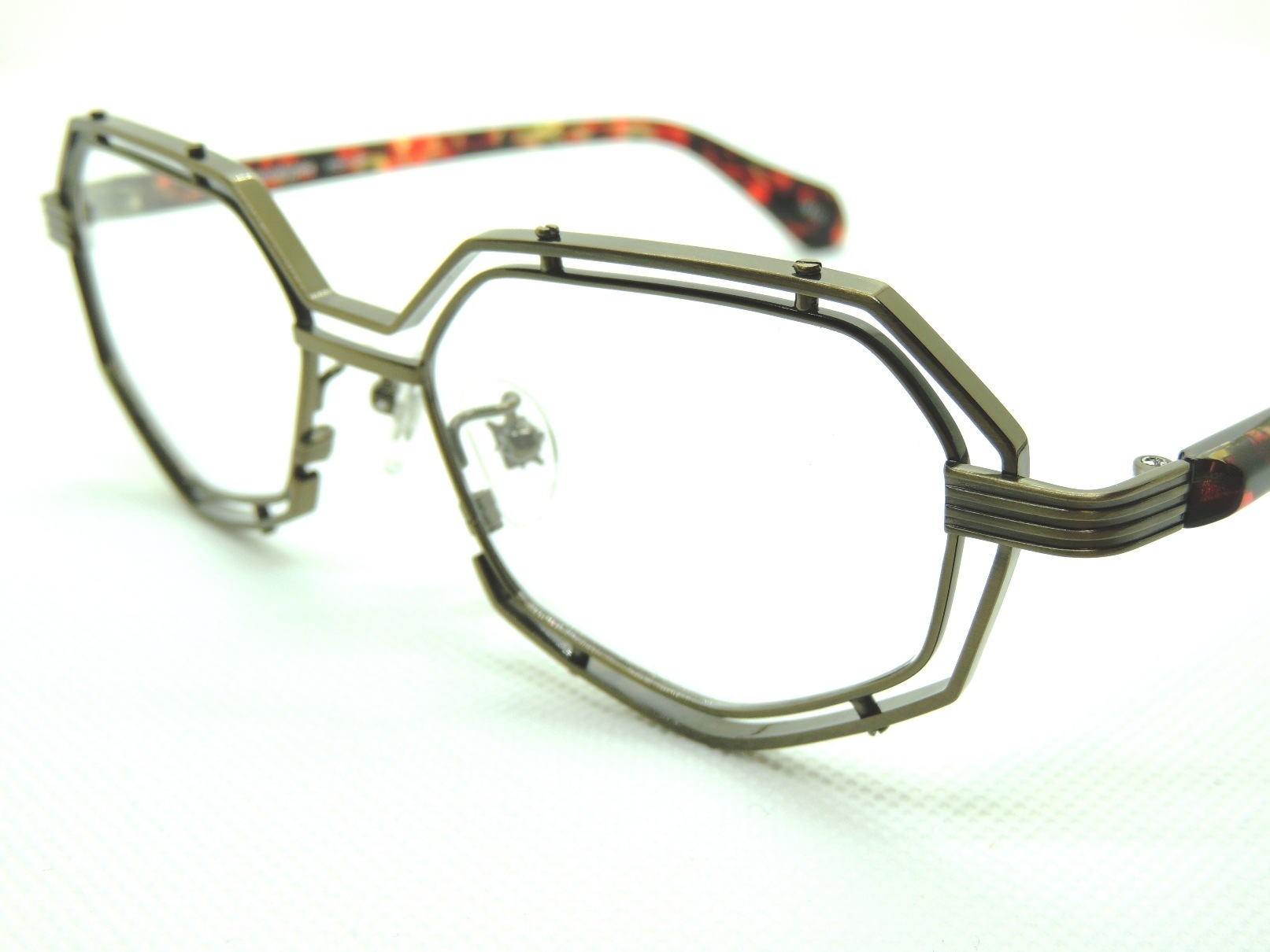 「人間以下」は褒め言葉！アナーキーさが魅力の一本 【伊達メガネＯＫ】【レンズ別売】 less than human 【レスザンヒューマン】ApocalypseC-9610【ｋｔｍ】