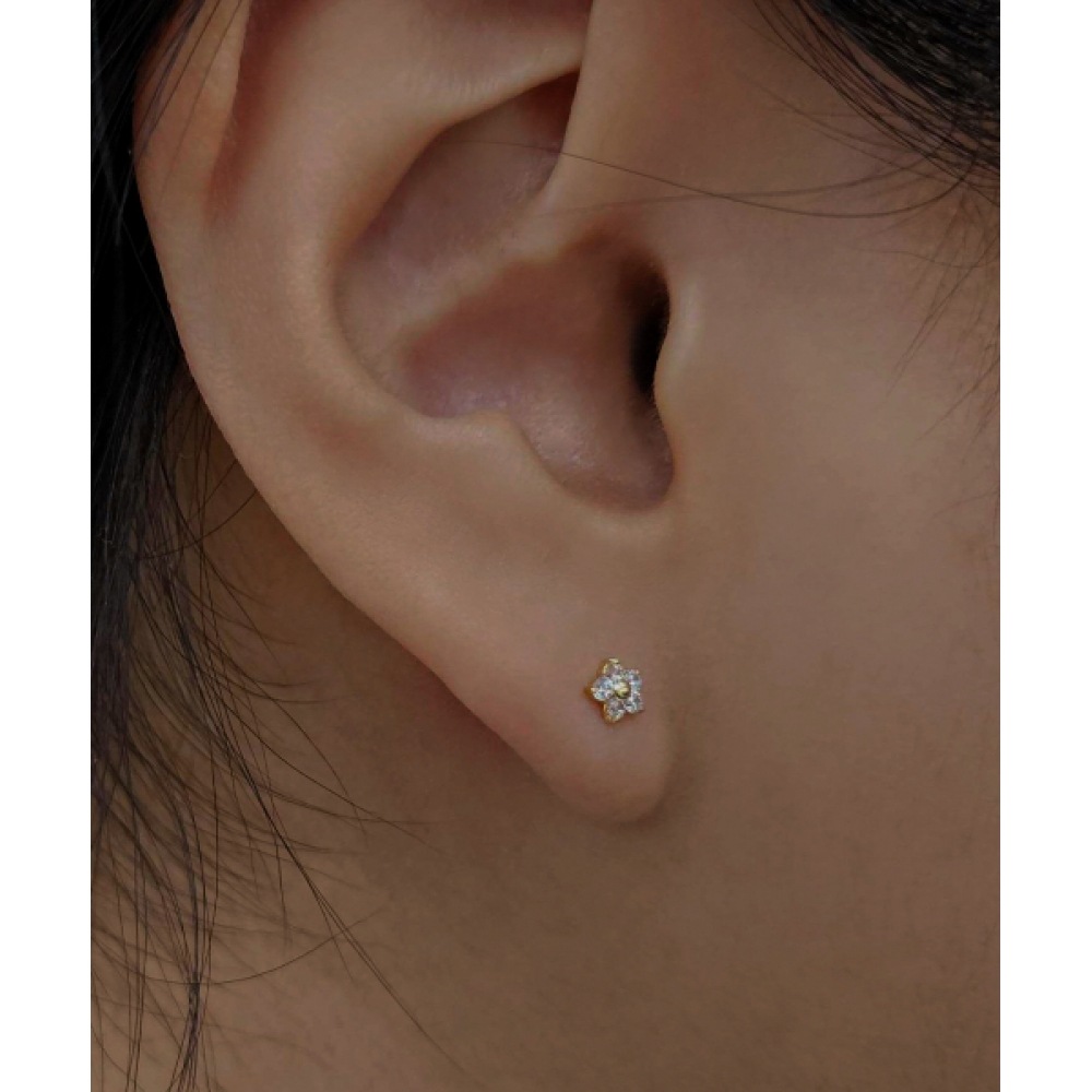 ヘレンジュエリー 14K リトルスターフラワーキュービックピアス