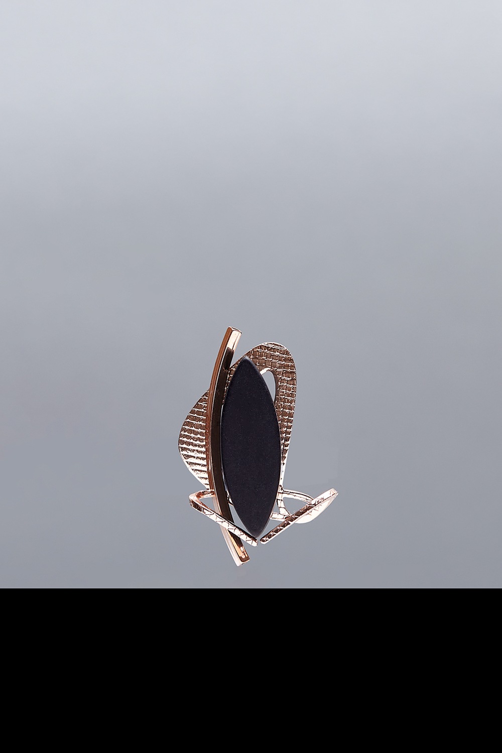 [HAZINA] Dancing Joli Brooch - Onyx