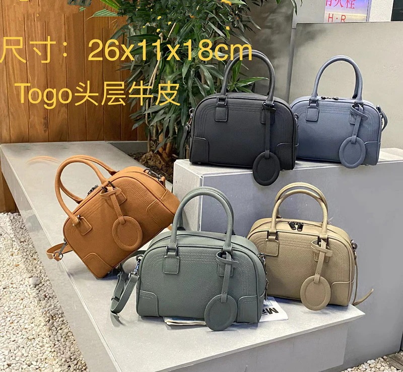 本革トートバッグ　通勤トート　お洒落な女性バッグ　牛皮ショルダーバッグ　レディースバッグ　軽量バッグ　お洒落なカバン　韓国バッグ　人気