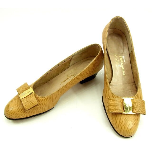 パンプス ＃4　1/2C ヴァラリボン ベージュ 中古