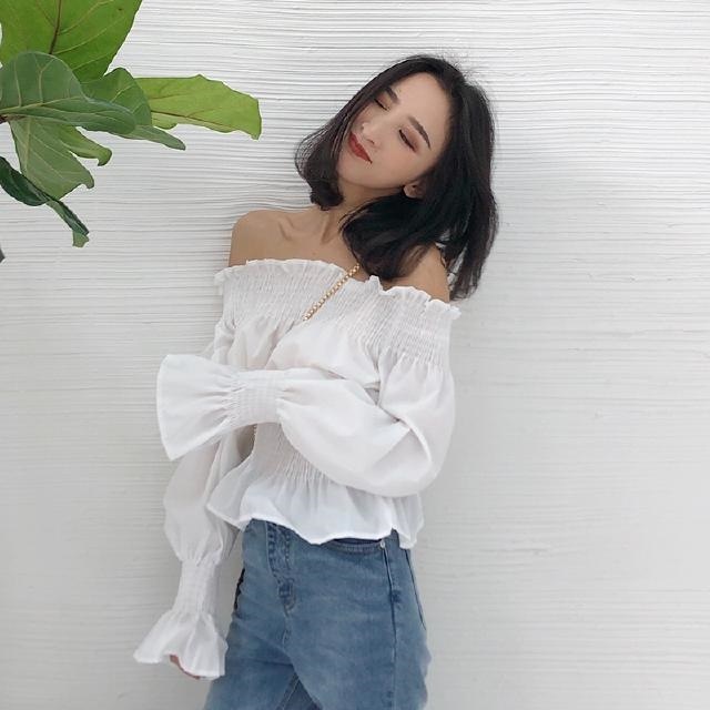 Qoo10] 2224.フリル オフショルダー トップ : レディース服