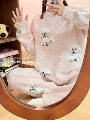 ふわふわクマ犬のモコモコより厚手保温ハーフダウン丸首ゆったりパジャマ部屋着セット女性 4,603円
