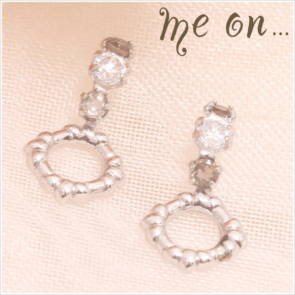 me on... K10WG キュービックジルコニア リングモチーフピアス 発送目安２-３週間