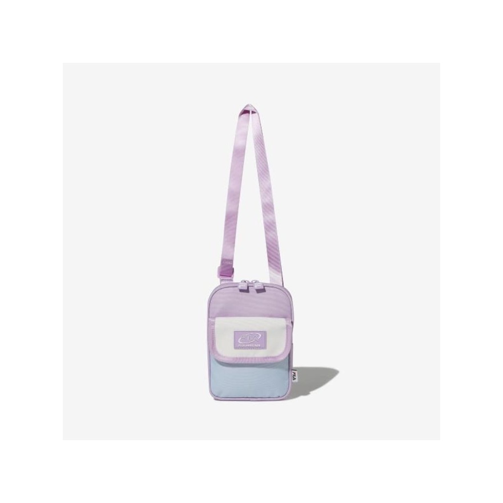 [FILA KIDS] エッセンシャルパスポートバッグ (FK3BCG1012X_LVD) Q0ZFK3BCG1012XLVD