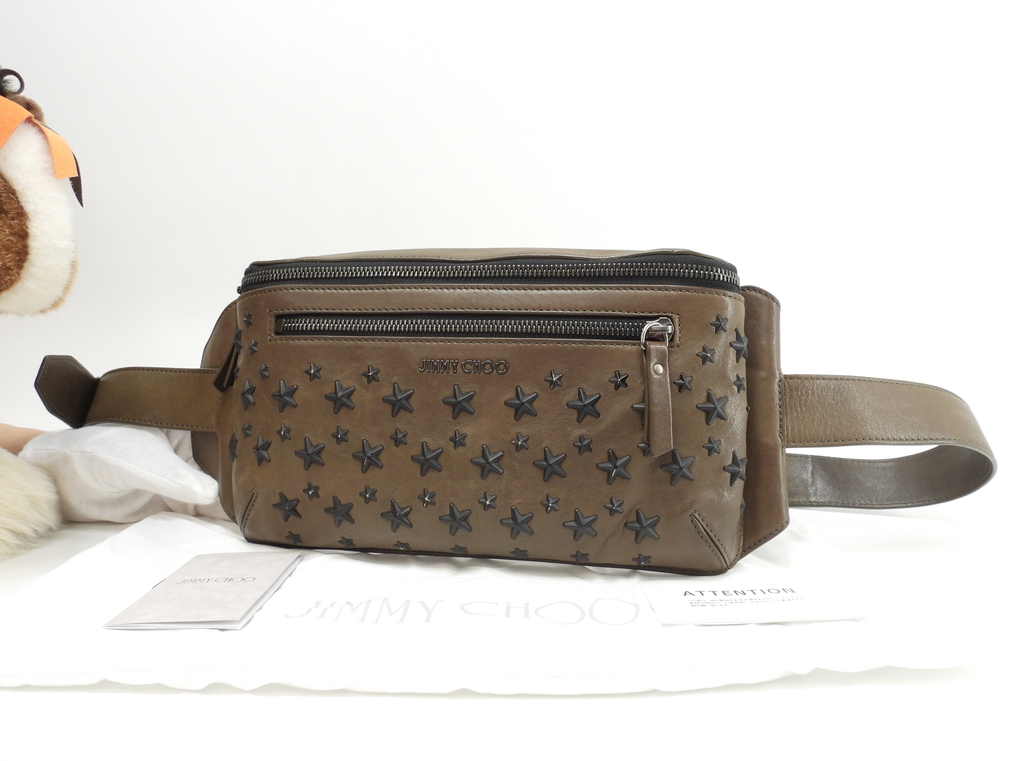 オスカー 黒星スタッズ レザー/カーキ ボディバッグ バムバッグ@Q1YKRL